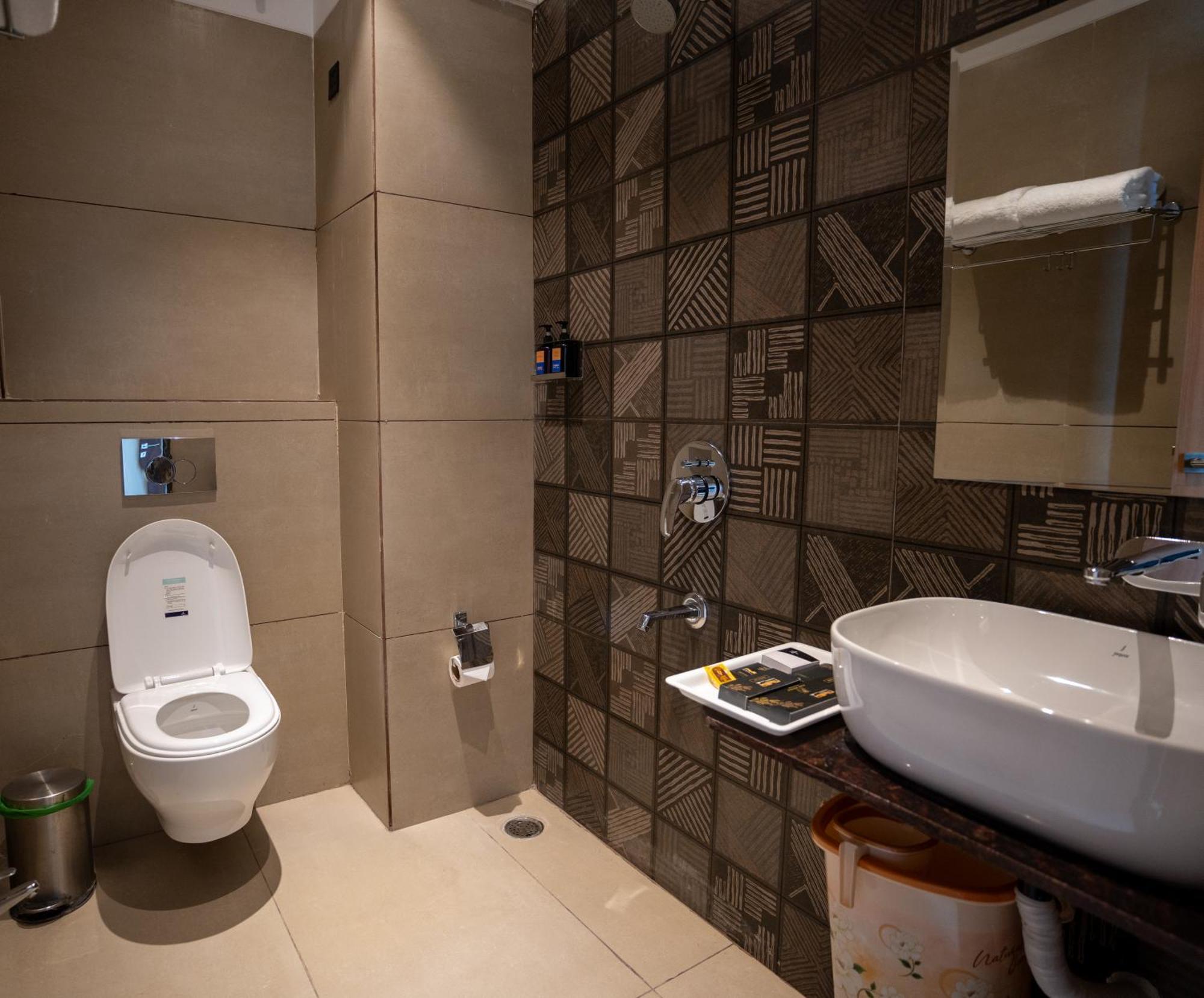 Hotel Alba Inn, อินดอร์ ภายนอก รูปภาพ